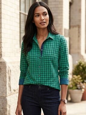 Banana Republic Classic 100% Cotton Soft Wash Green and Navy Plaid Shirt